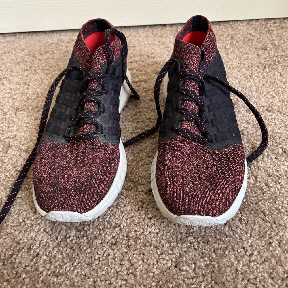 Under Armour Men’s Hovr sneakers